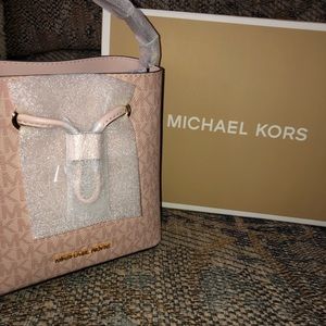 Michael Kors Small Suri Bucket Bag